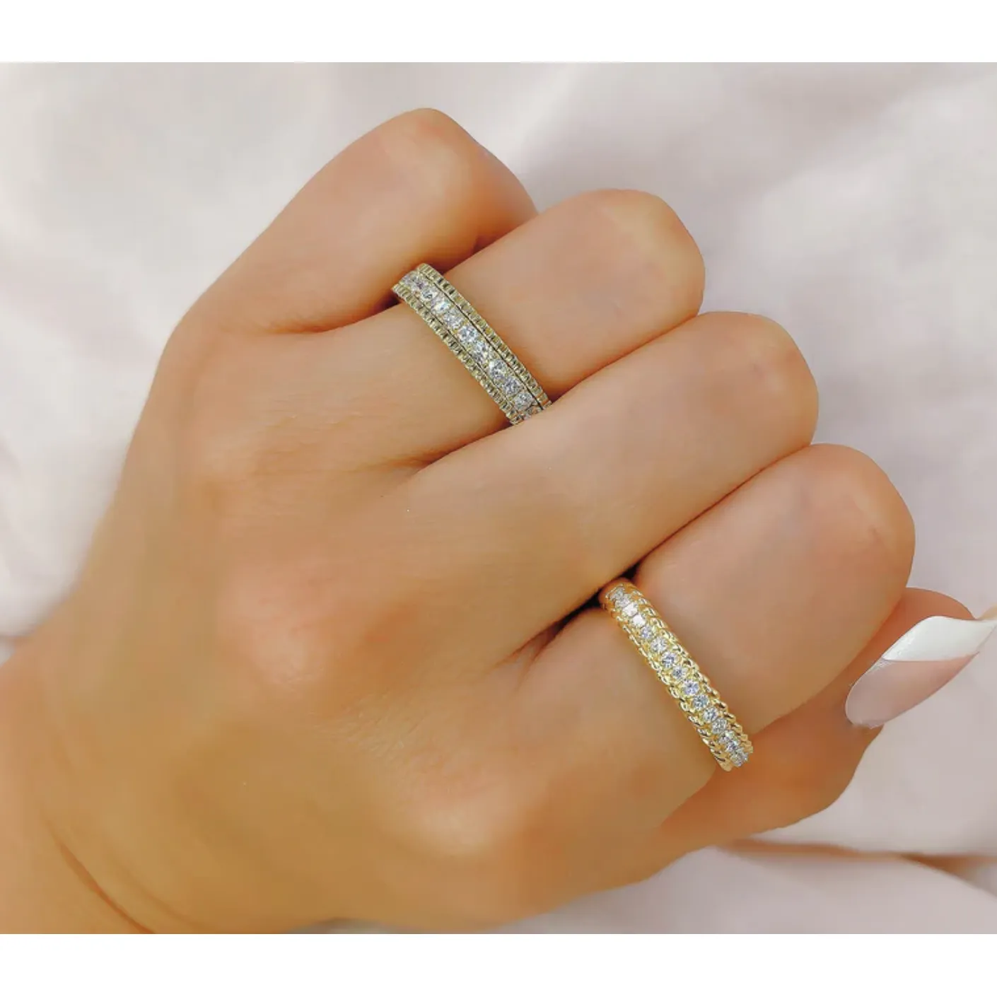 14K Yellow Gold Diamond Rope Edge Band