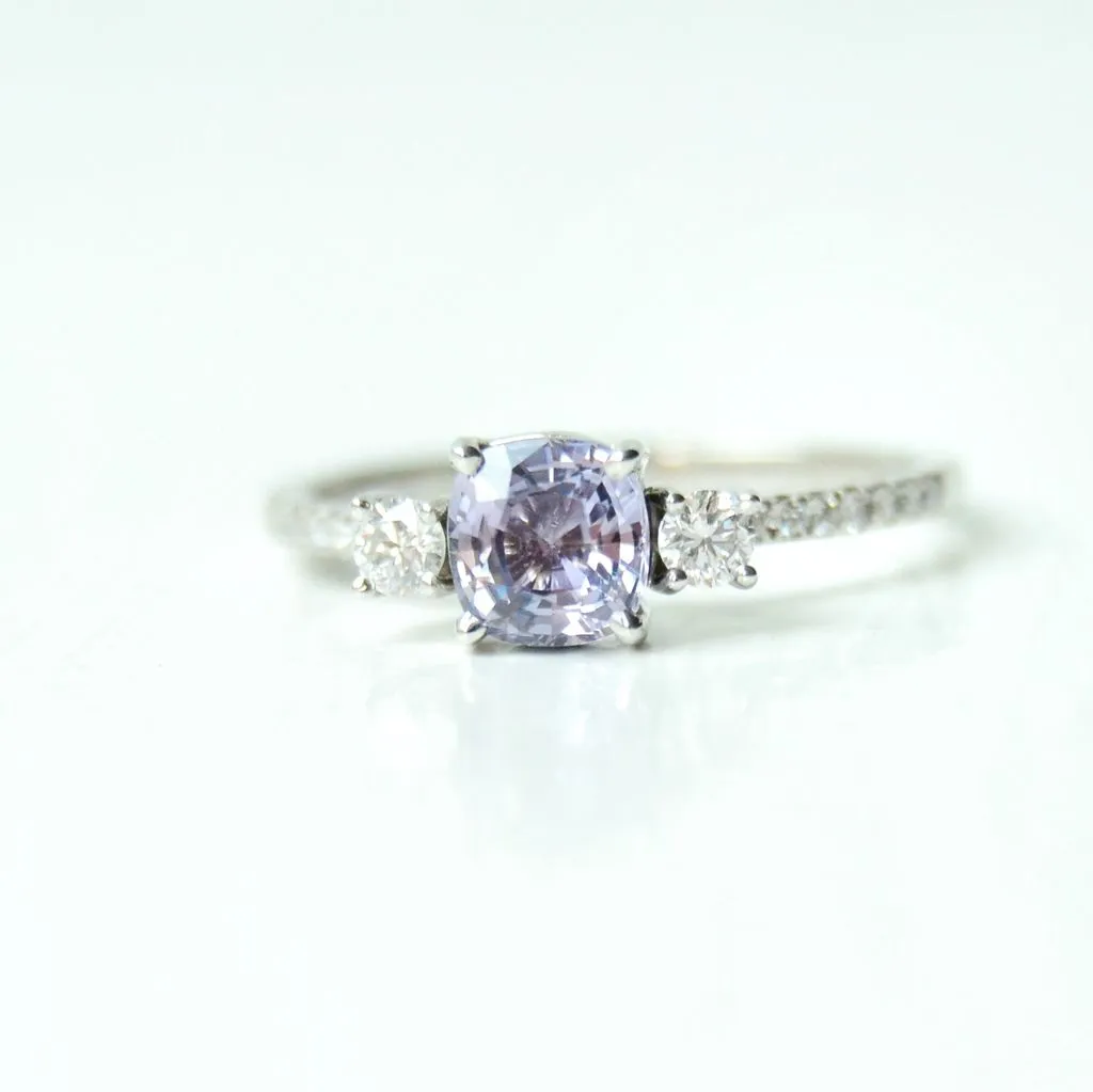 Alu 18K Gold Ring w. Diamonds & Sapphire