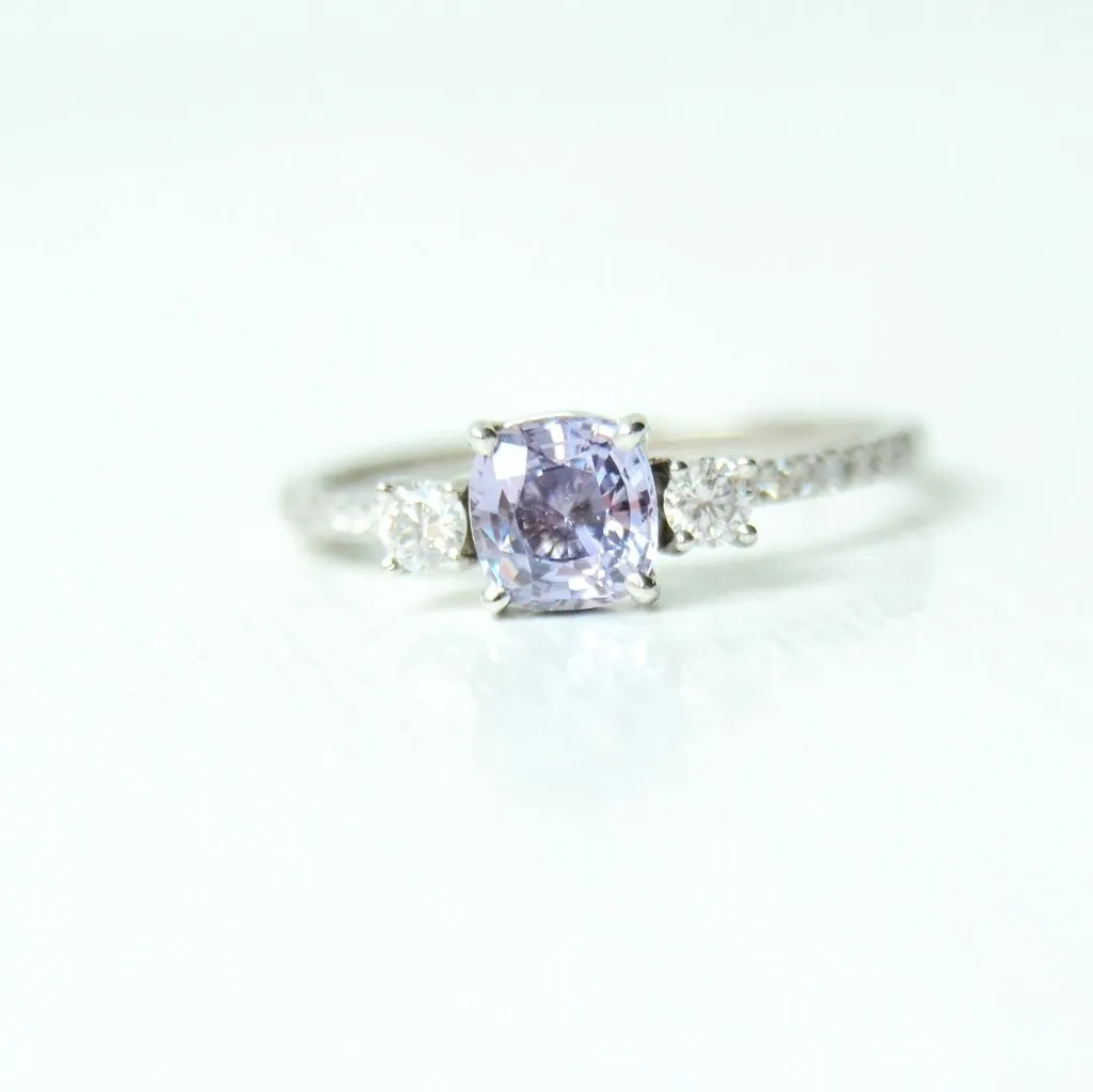 Alu 18K Gold Ring w. Diamonds & Sapphire