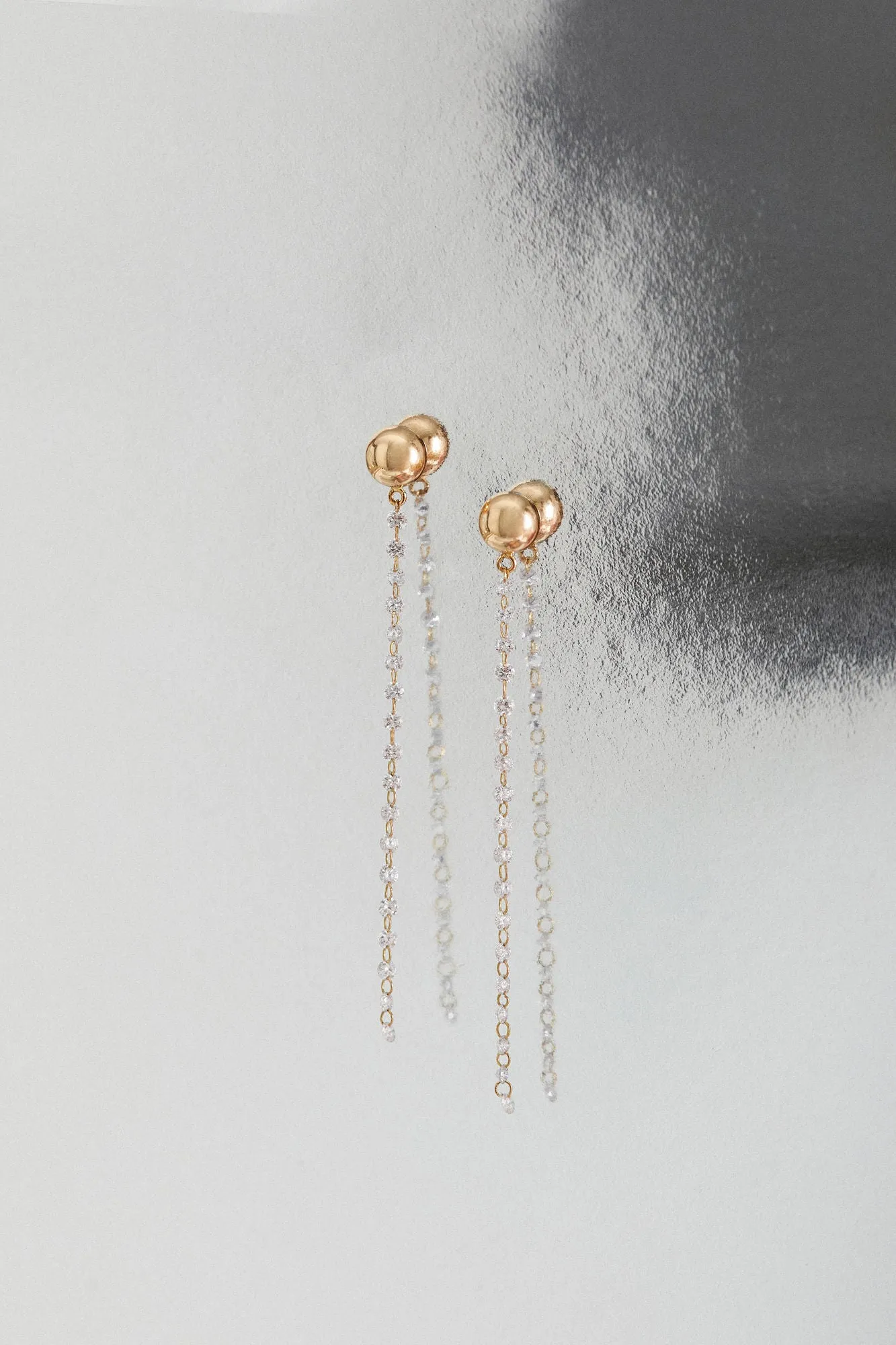 Cascade Nude 18K Whitegold Earrings w. Lab-Grown Diamonds