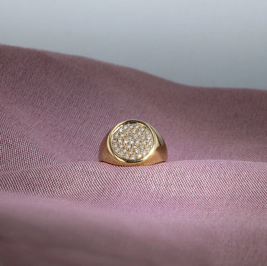Classic Diamonds 14K Gold Ring w. Diamonds