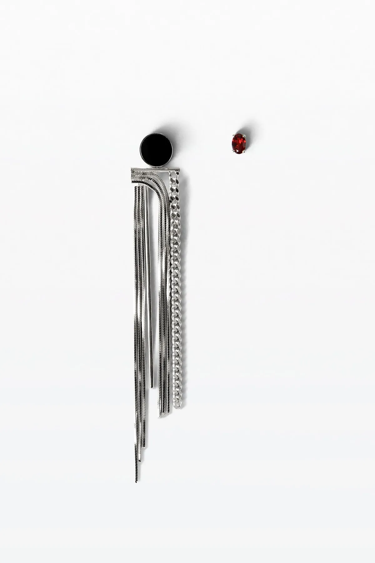 Contra 07 Silver Earrings w. Onyx & Garnet