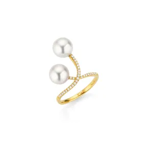 Curved 18K Gold Ring w. Diamonds & Pearls