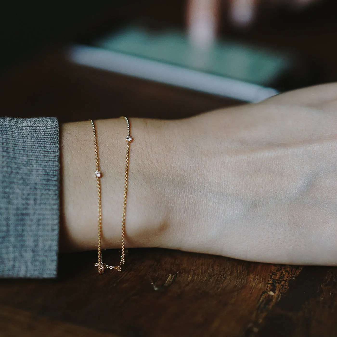 Essential Treat 18K Gold Bracelet w. Sapphire