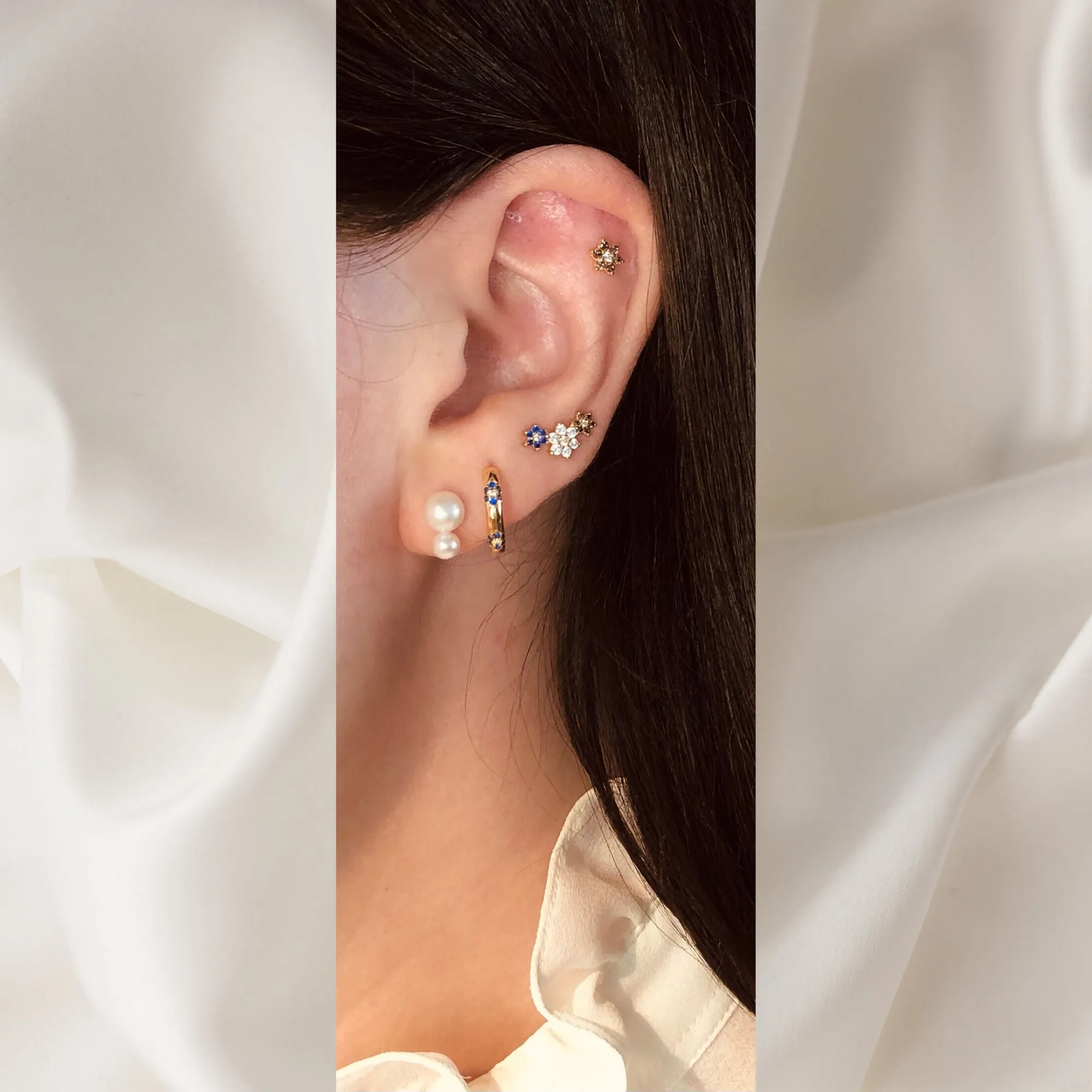 Flora 18K Gold Plated Stud w. White & Black Zirconia