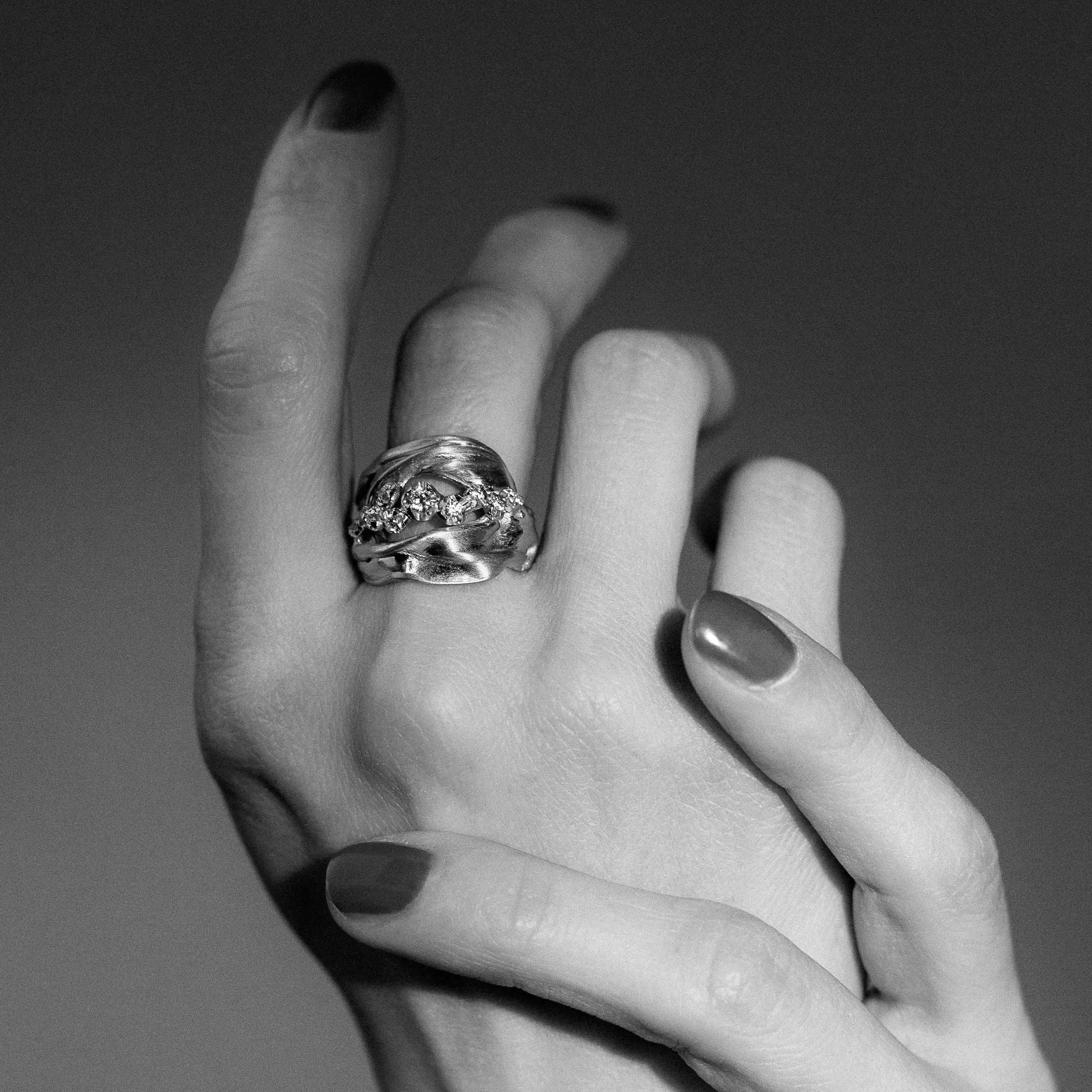 Fusion No 02 18K Gold, Whitegold or Rosegold Ring w. Diamonds