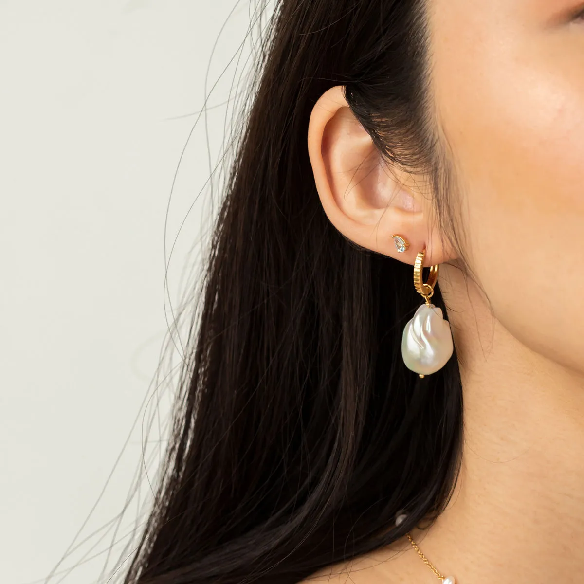 Gem Candy Blue 18K Gold Plated Stud w. Topaz