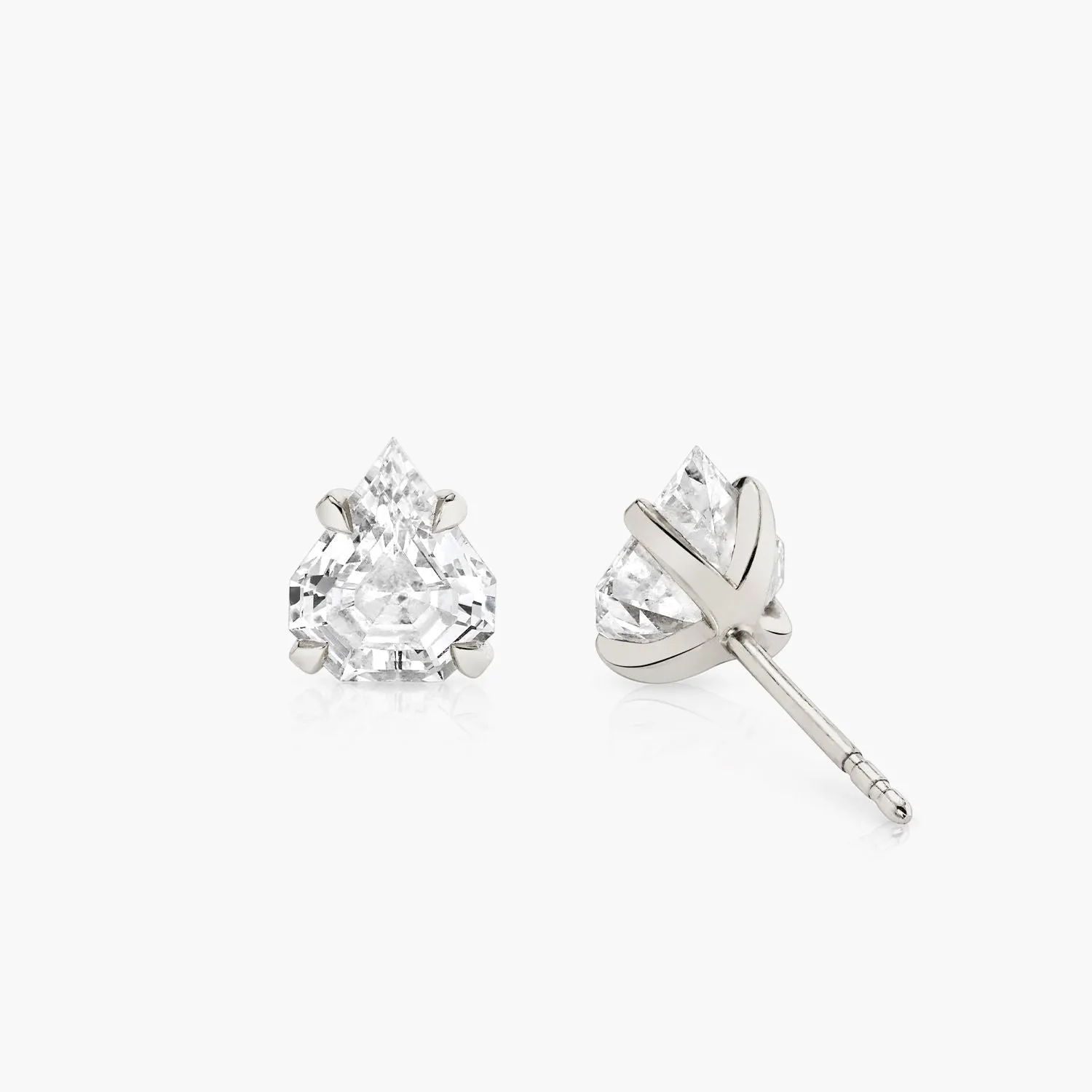 Iconic Shield 14K Whitegold Studs w. Lab-Grown Diamonds, 0.75 ct.