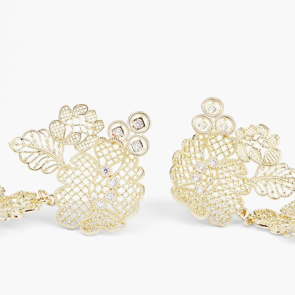 Les Nereides Gold Thread Earrings