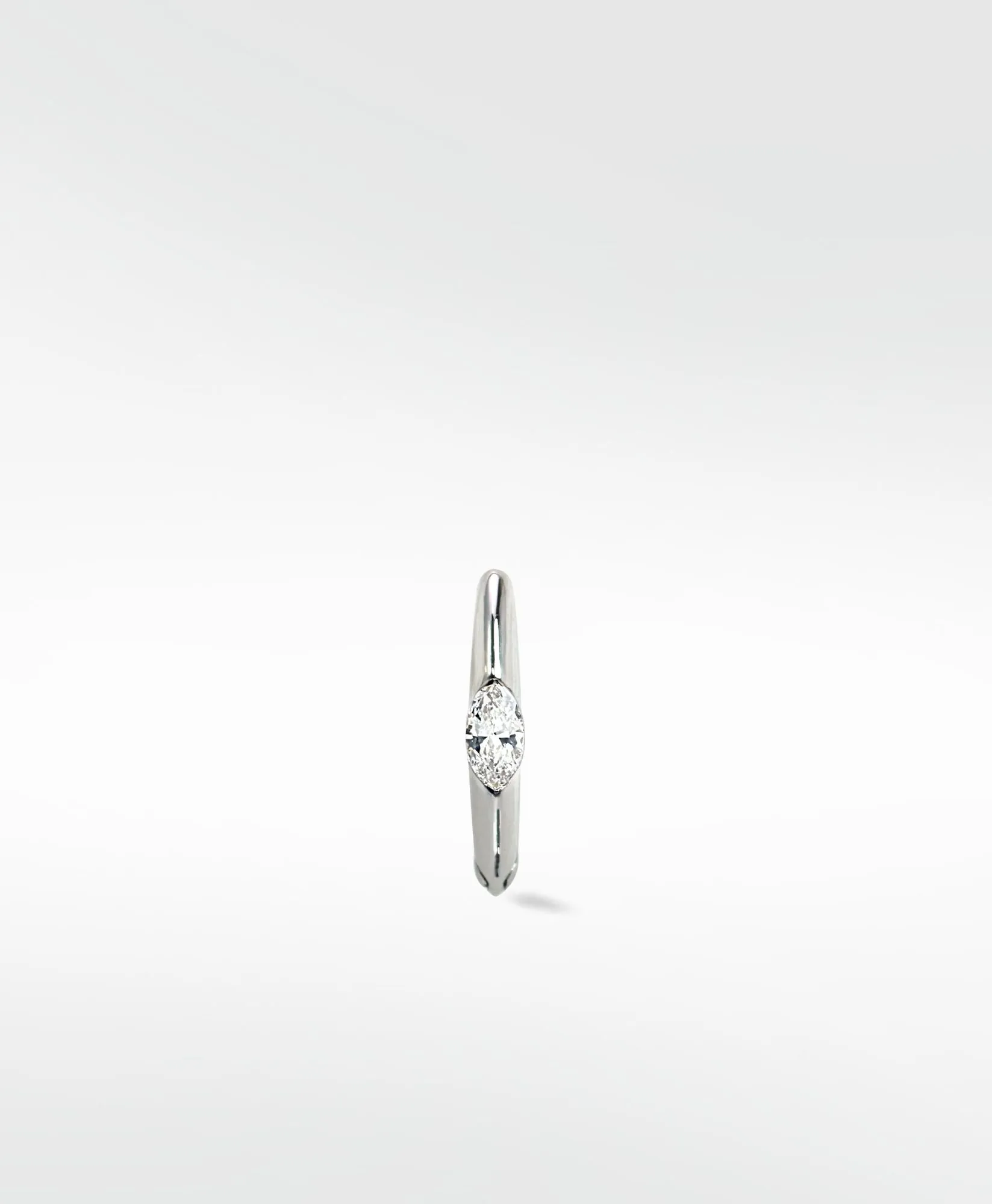 Marquise Set Knife Edged 14K Whitegold Hoop w. Lab-Grown Diamond