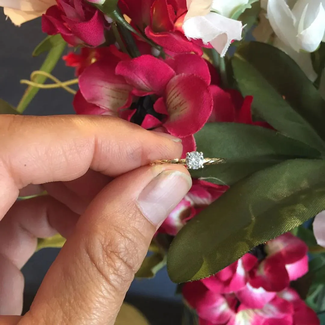 Miss Martha Twist 14K Gold Ring w. Diamond