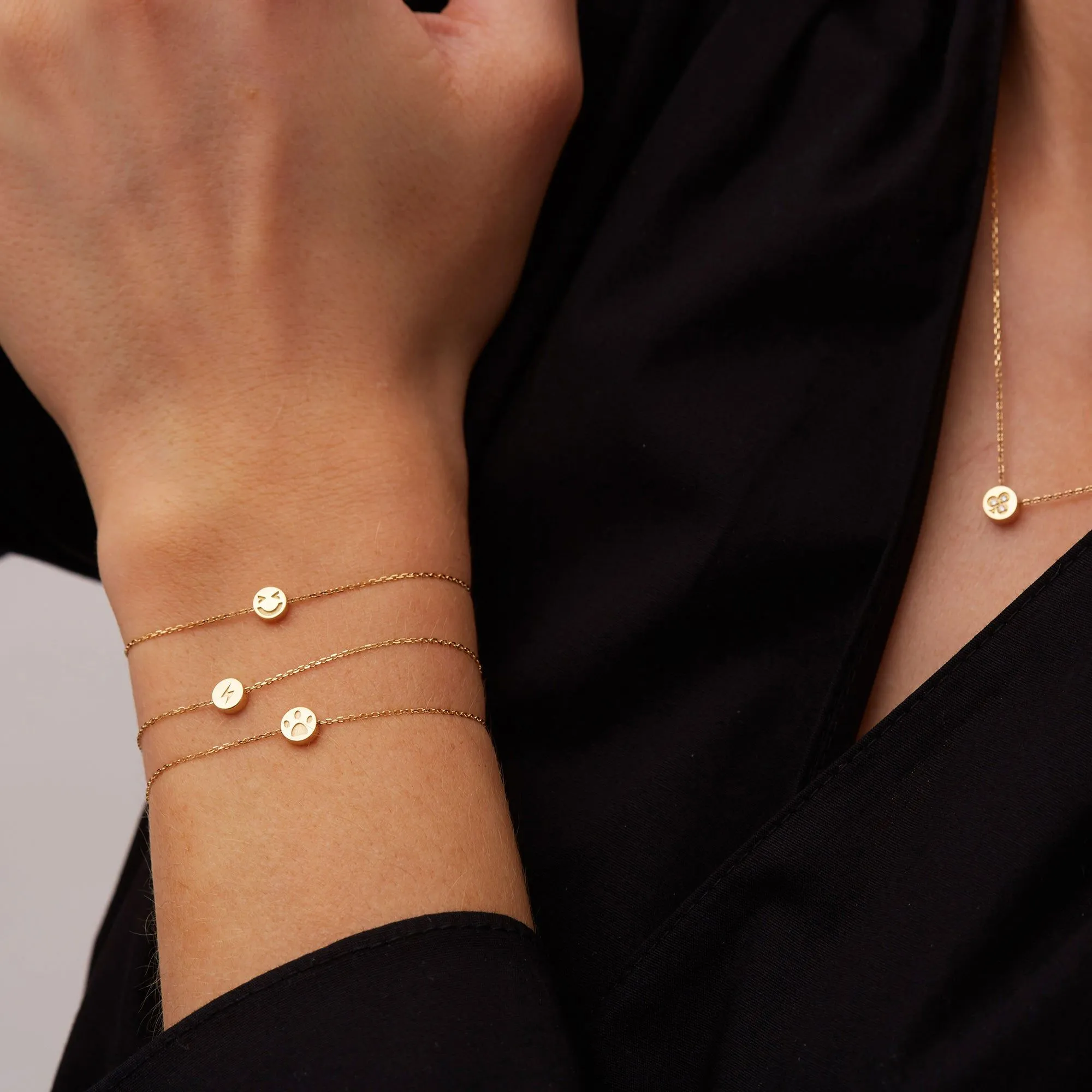 Modern Words Fine Question 18K Gold Bracelet