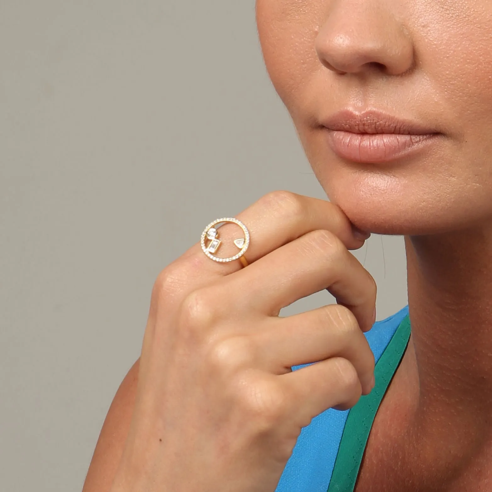 Project 2020 18K Gold Ring w. Diamonds