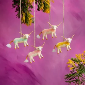"beauregard" The Bovine Longhorn Ornament In Gold
