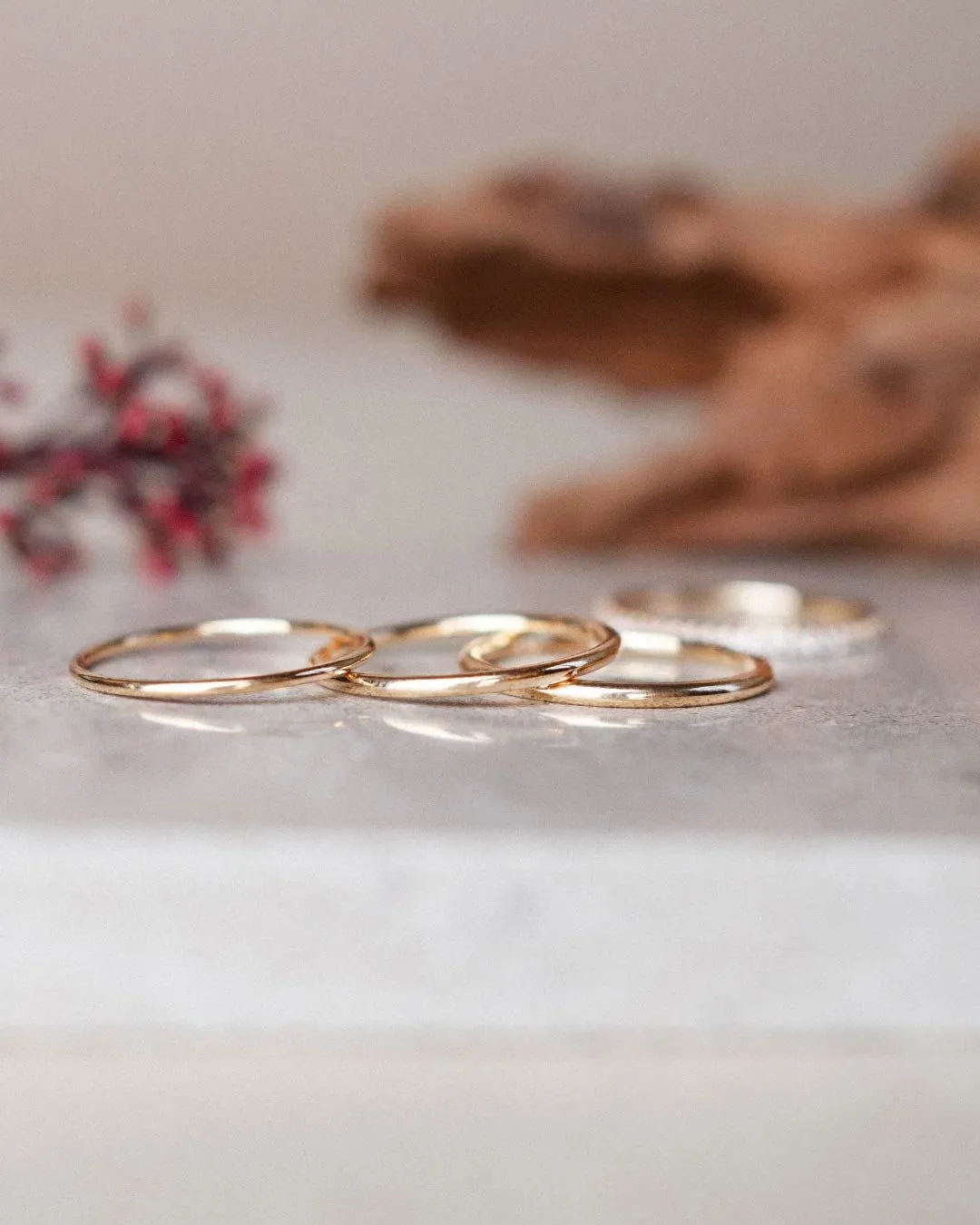 Round Goldie 1.3 mm 18K Gold, Whitegold or Rosegold Ring