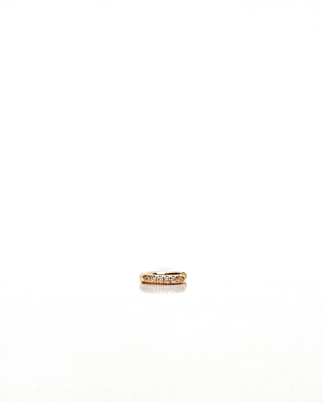 Signature 5mm 18K Gold, Whitegold or Rosegold Huggie w. Diamonds