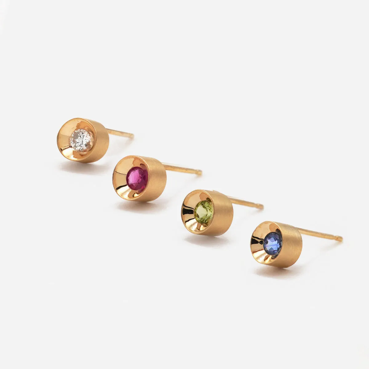 Spot Single 18K & 10K Earring w. 3mm Moonstone