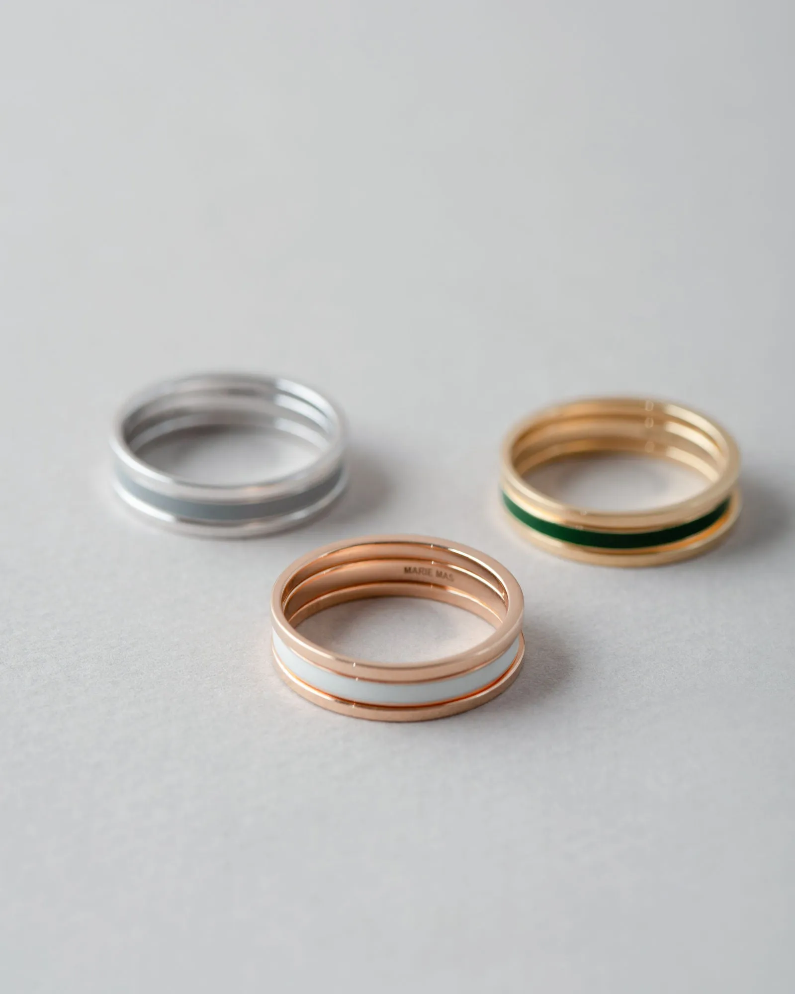 Unisex We 18K Whitegold Ring w. Grey Lacquer