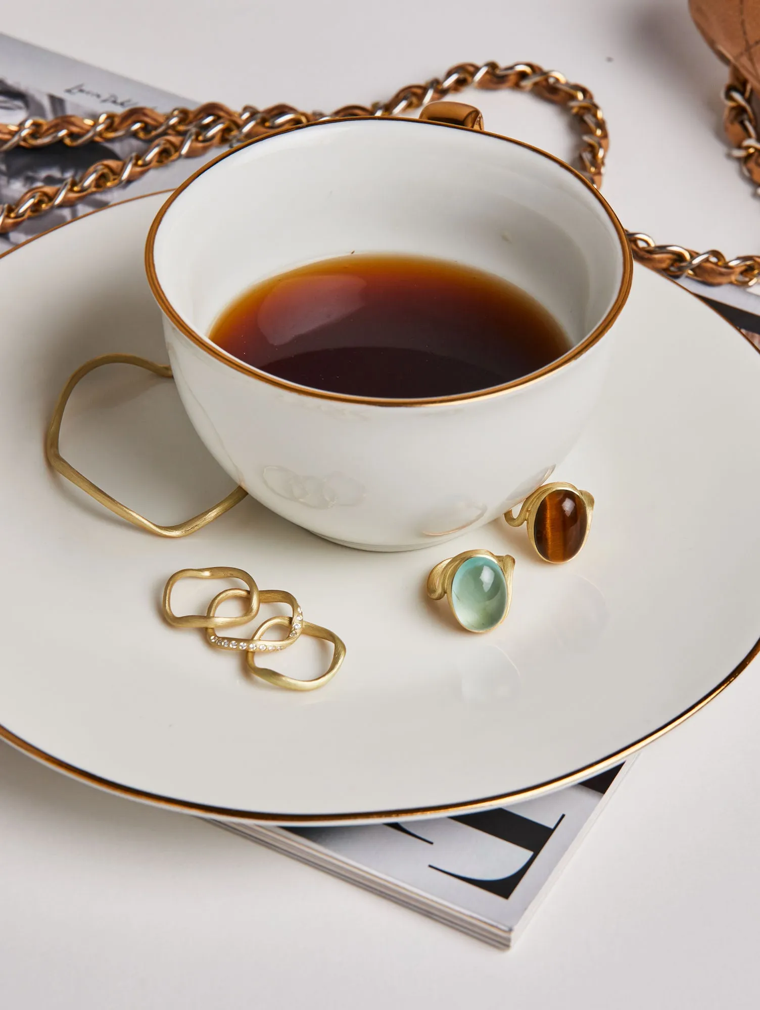 Vega 18K Gold Bangle