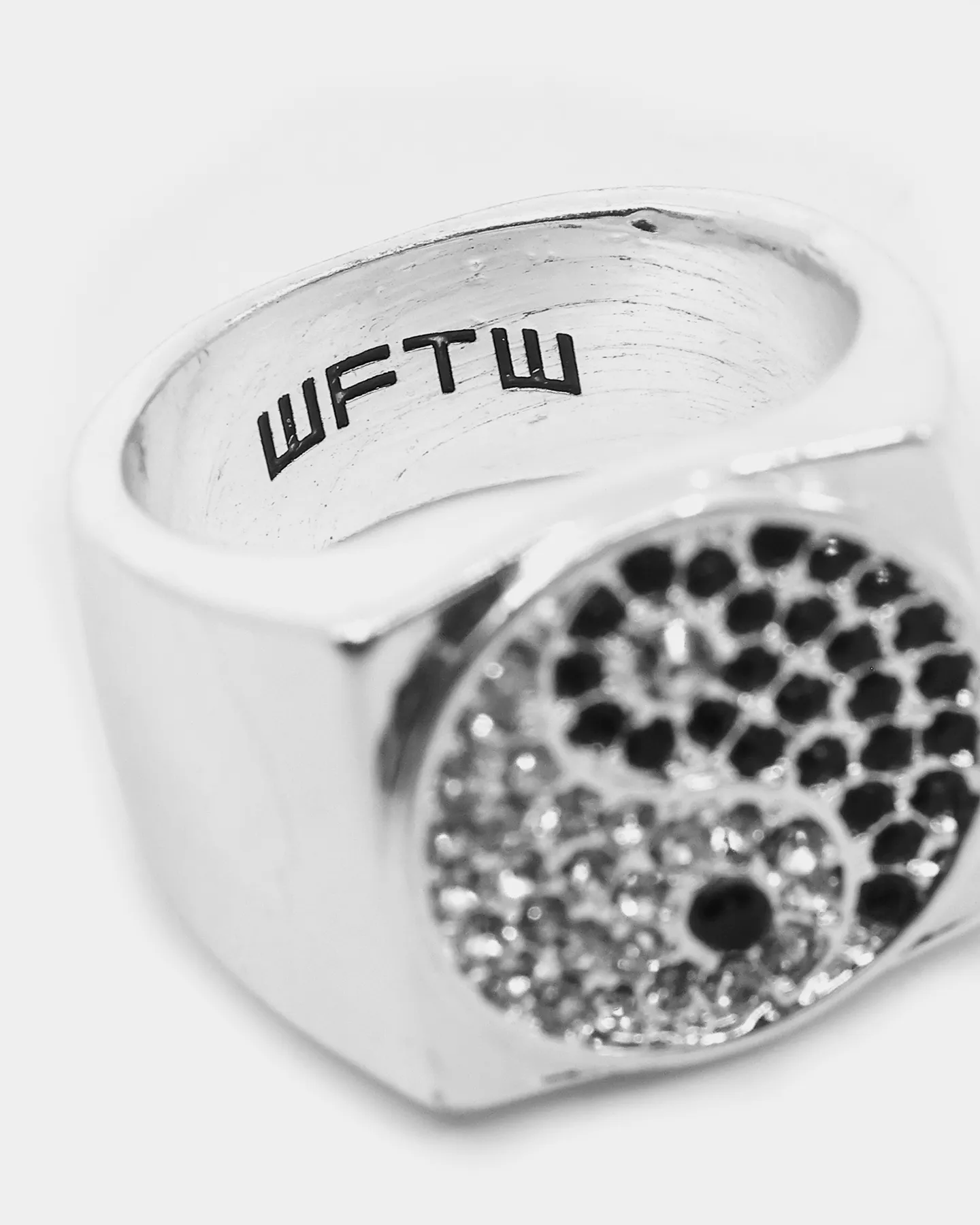 Wild For The Weekend Freerider Ying Yang Ring (Large) Sliver