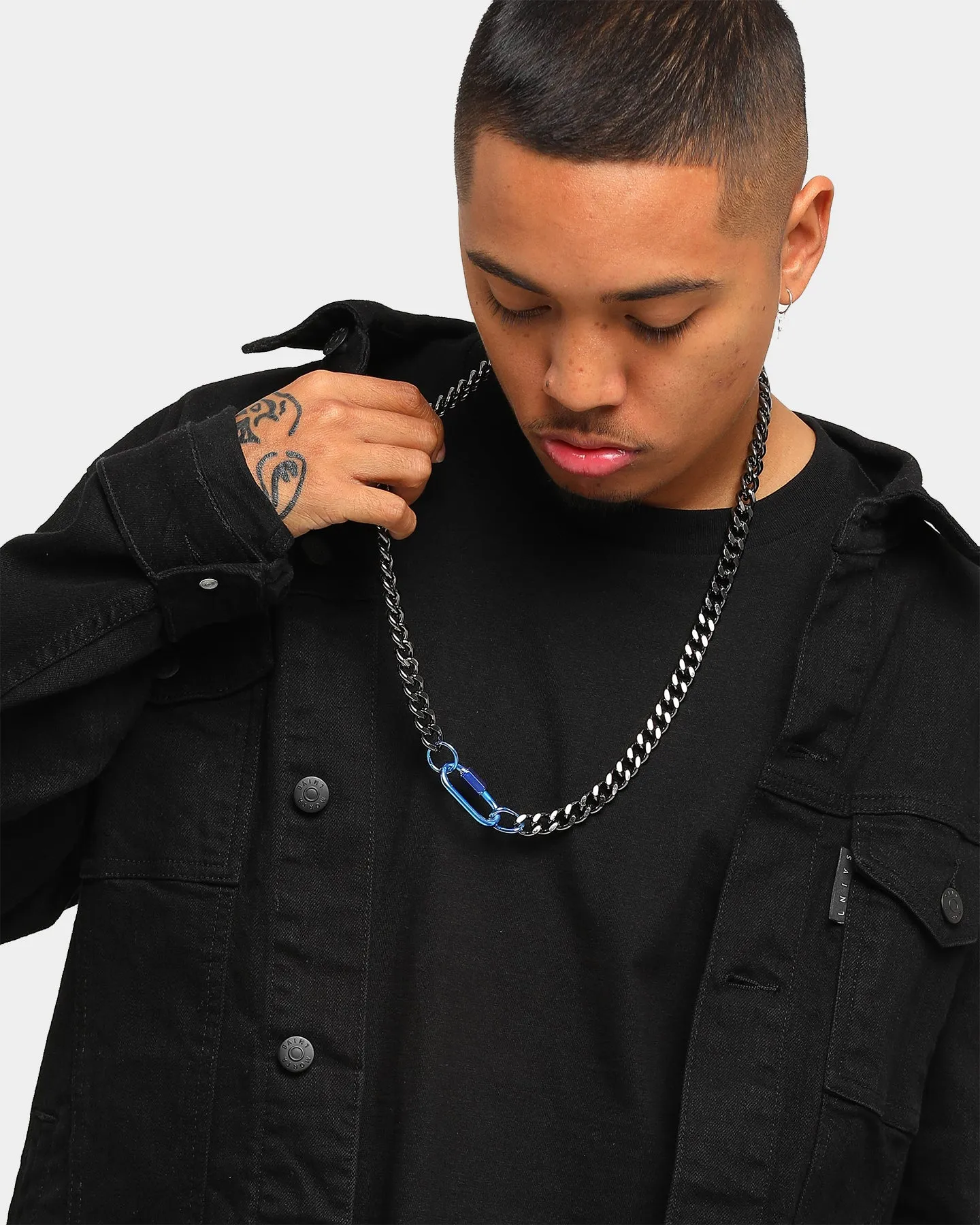 Wild for the Weekend Metal Clasp Necklace Gunmetal/Blue